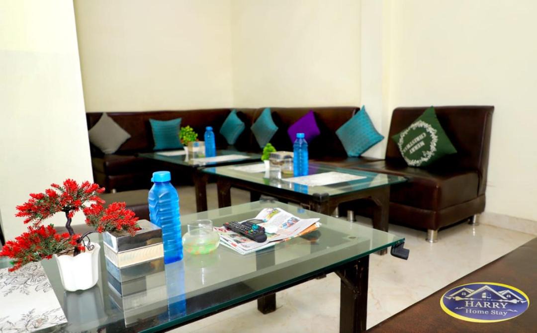 Photo of Livingroom in Taj Ganj