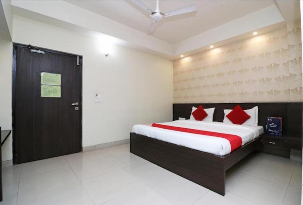 Photo of Bedroom in Charbagh