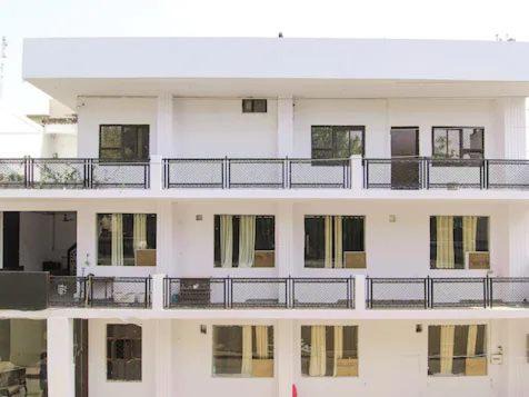 Photo of Buildings in Charbagh