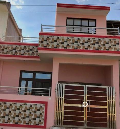 Photo of Buildings in Charbagh