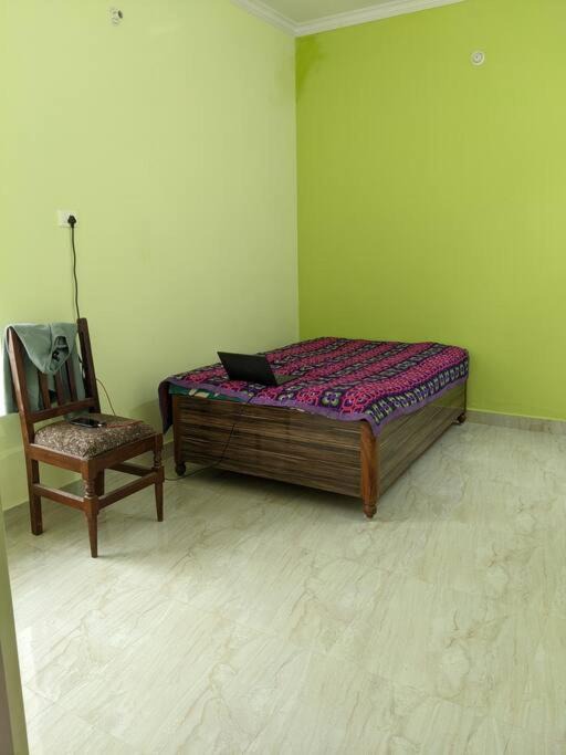 Photo of Bedroom in Auli