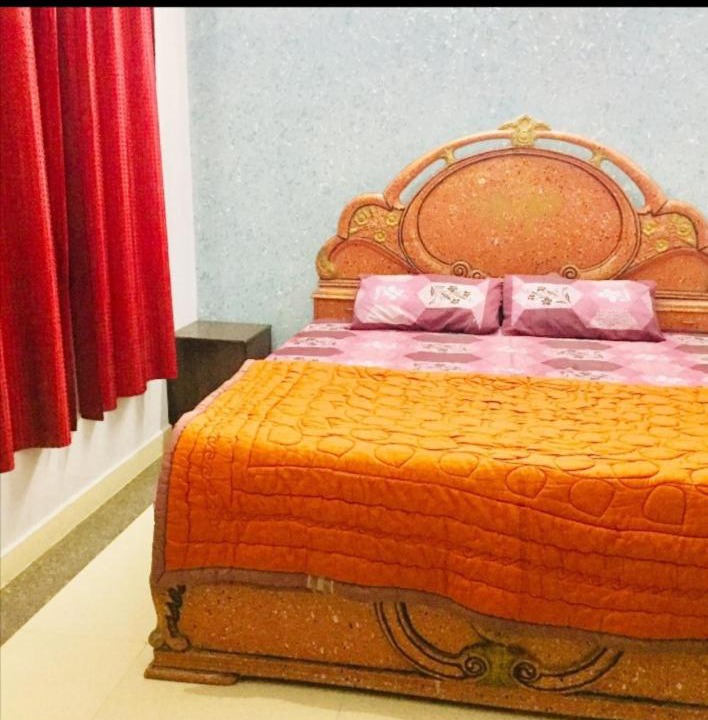 Photo of Bedroom in Taj Ganj
