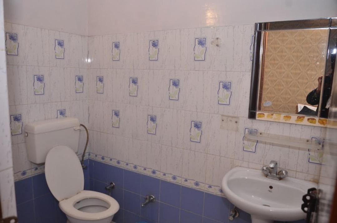 Photo of Bathroom in Charbagh