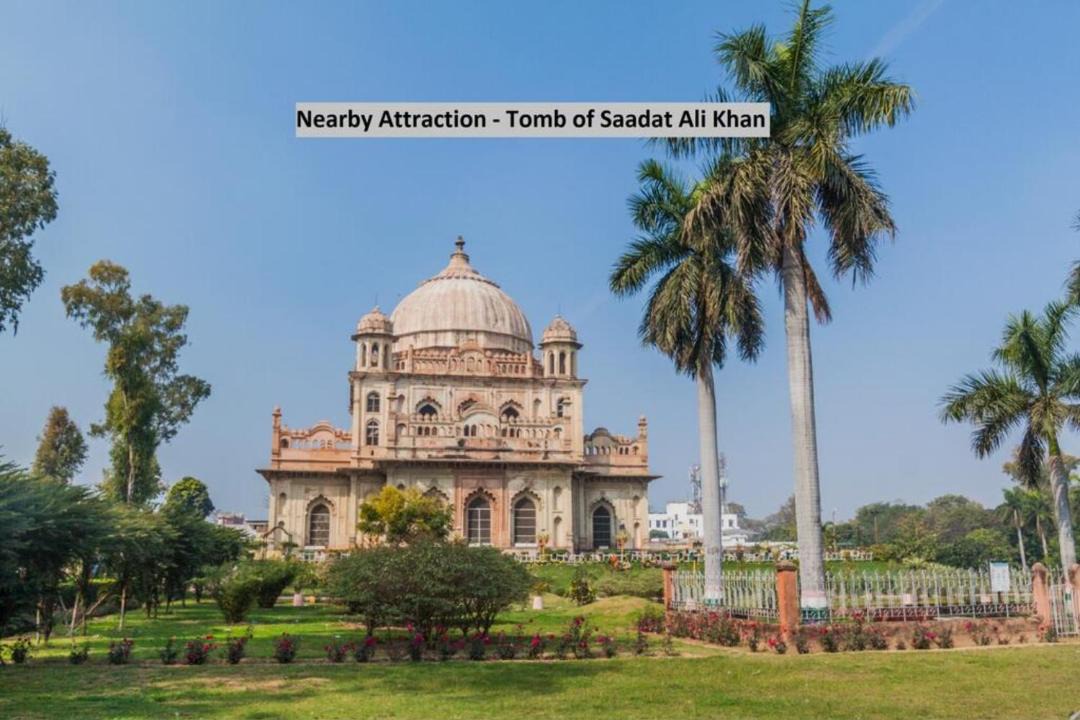 Photo of Buildings in Charbagh