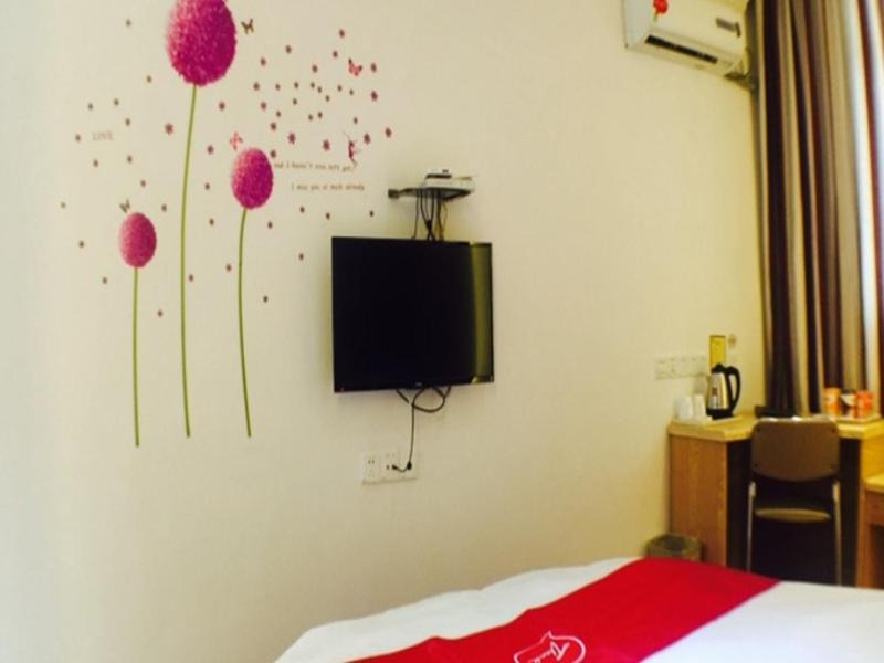 Photo of Bedroom in Runzhou Qu