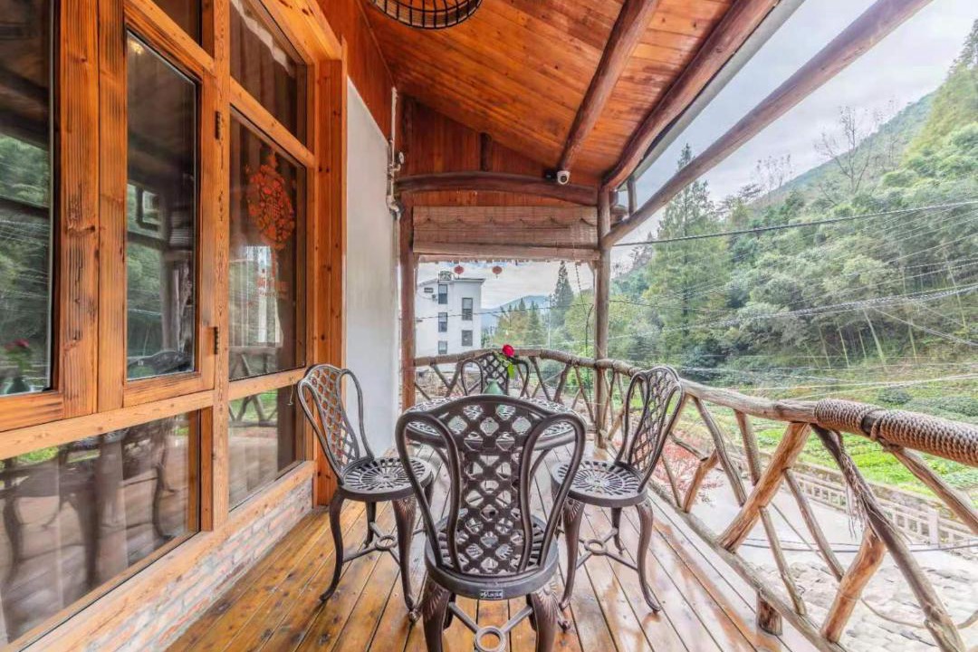 Photo of Patio Balcony in Moganshan