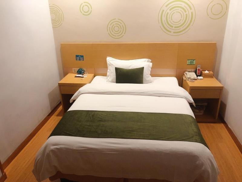 Photo of Bedroom in Gushi County