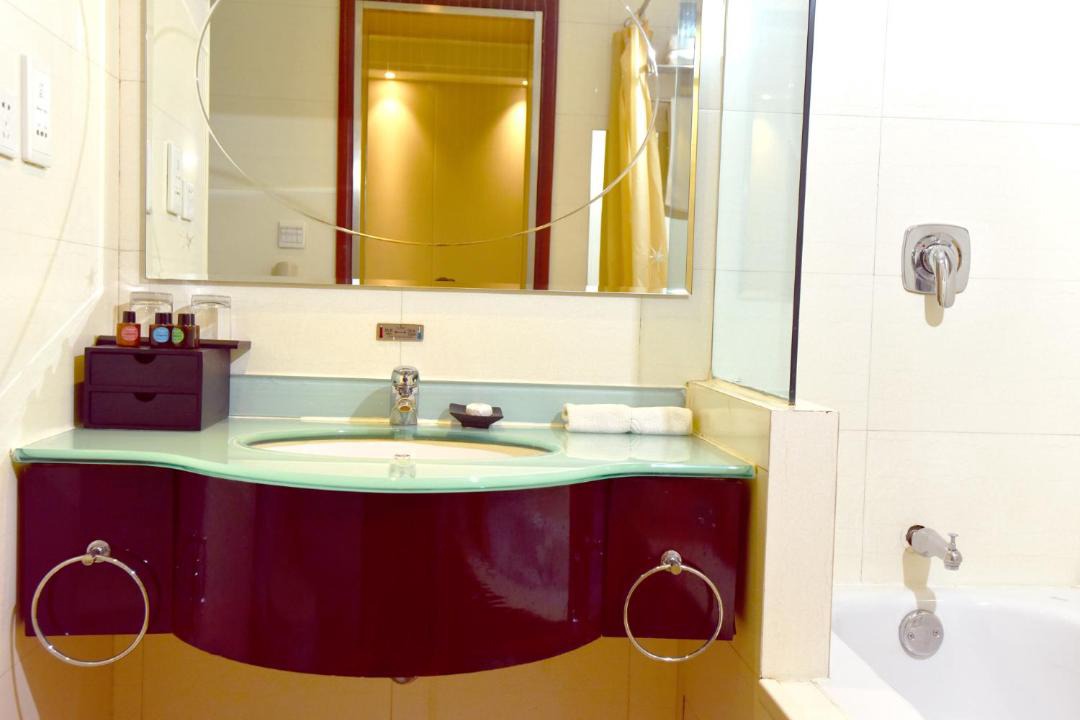 Photo of Bathroom in Mingsha Mountain and Crescent Spring