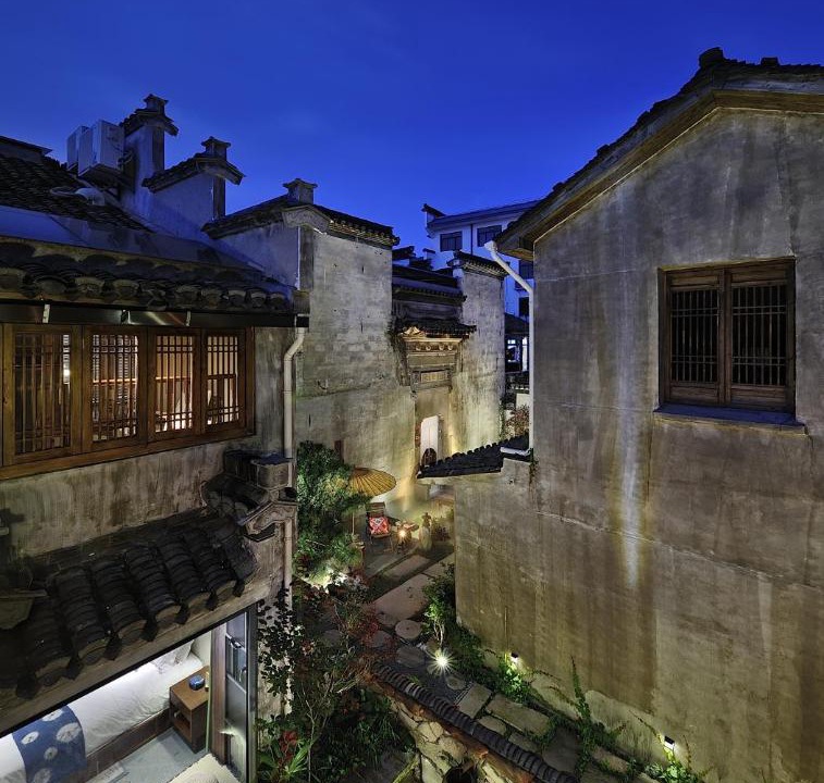 Photo of Buildings in Tunxi