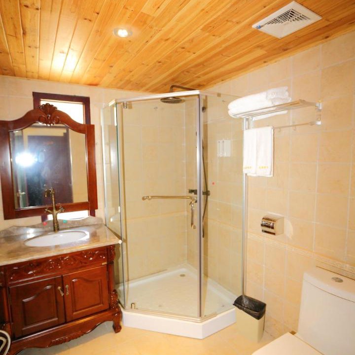 Photo of Bathroom in Longsheng