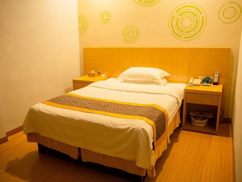 Photo of Bedroom in Gushi County
