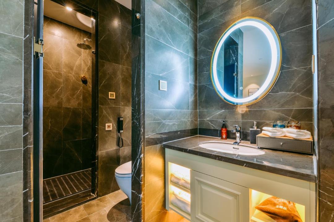 Photo of Bathroom in Zhonglou Shangquan