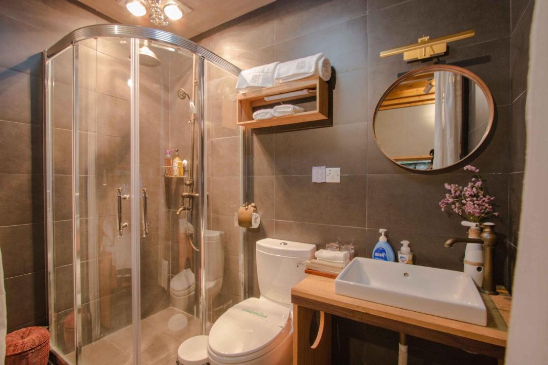 Photo of Bathroom in Xihu
