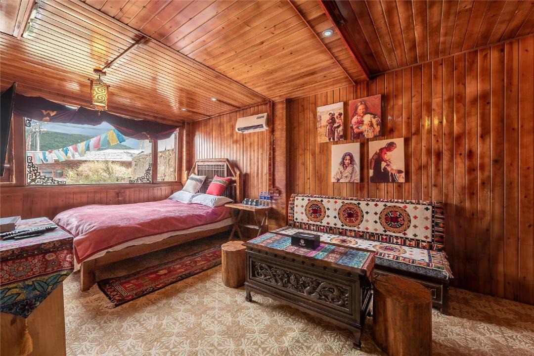 Photo of Bedroom in Shangri-La