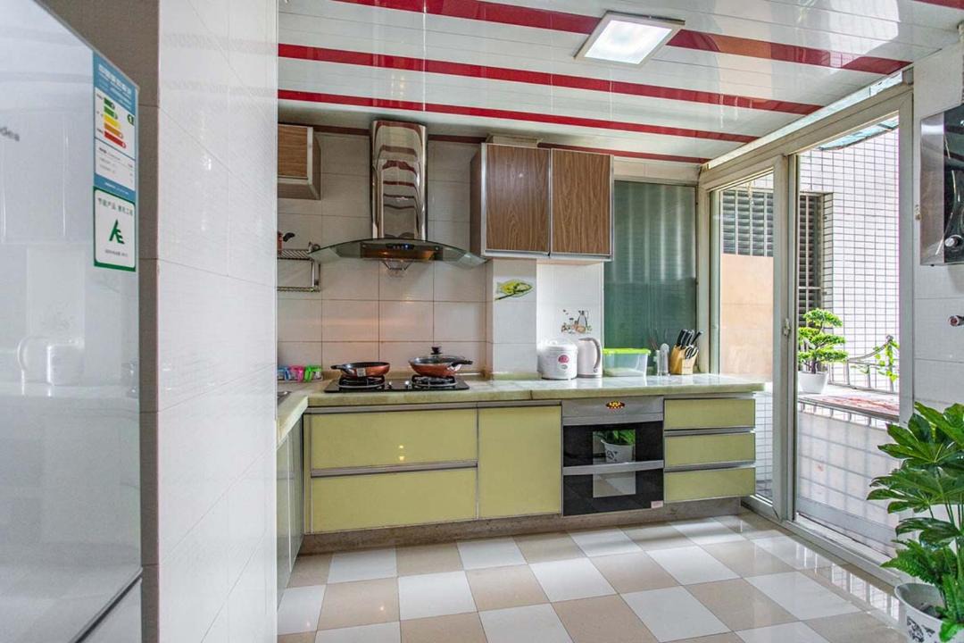 Photo of Kitchen in Jeifangbei Central Business District