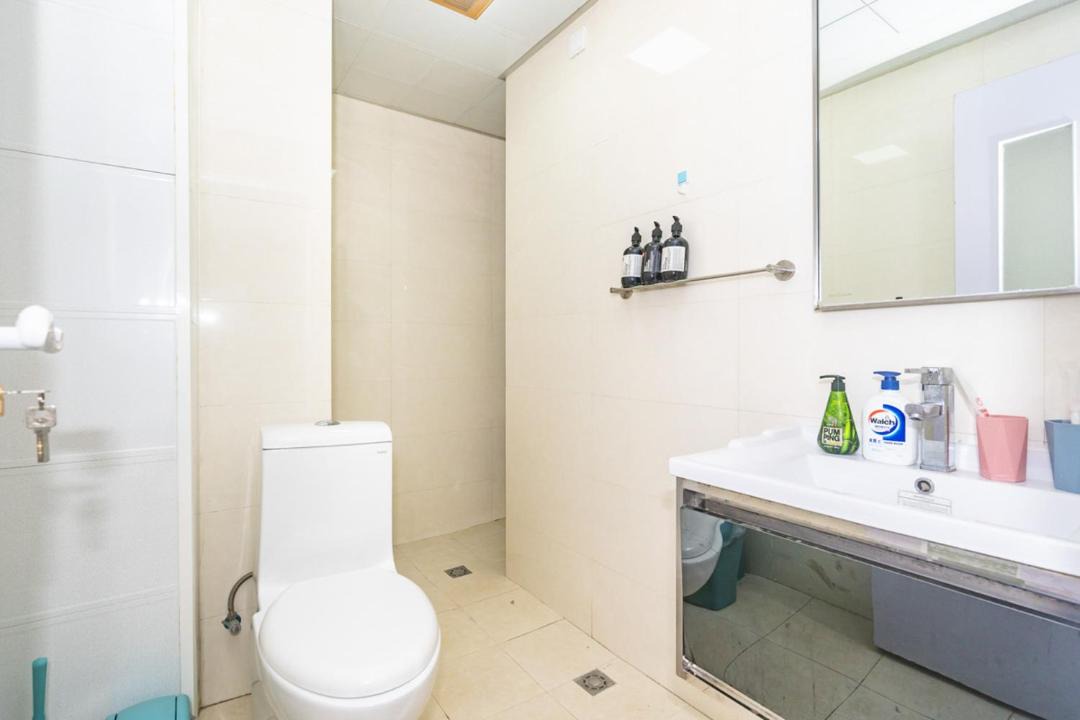Photo of Bathroom in Huayuan Road Area