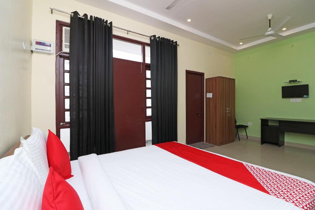 Photo of Bedroom in Gomti Nagar