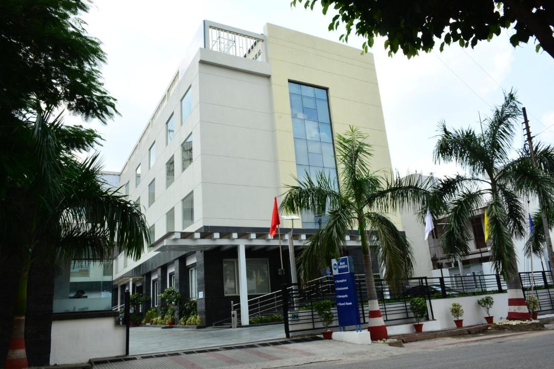 Photo of Buildings in Gomti Nagar