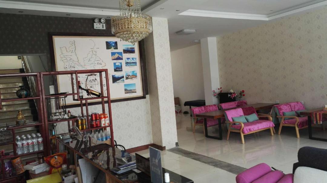 Photo of Livingroom in Shangri-La