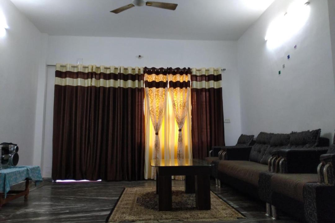 Photo of Livingroom in Taj Ganj