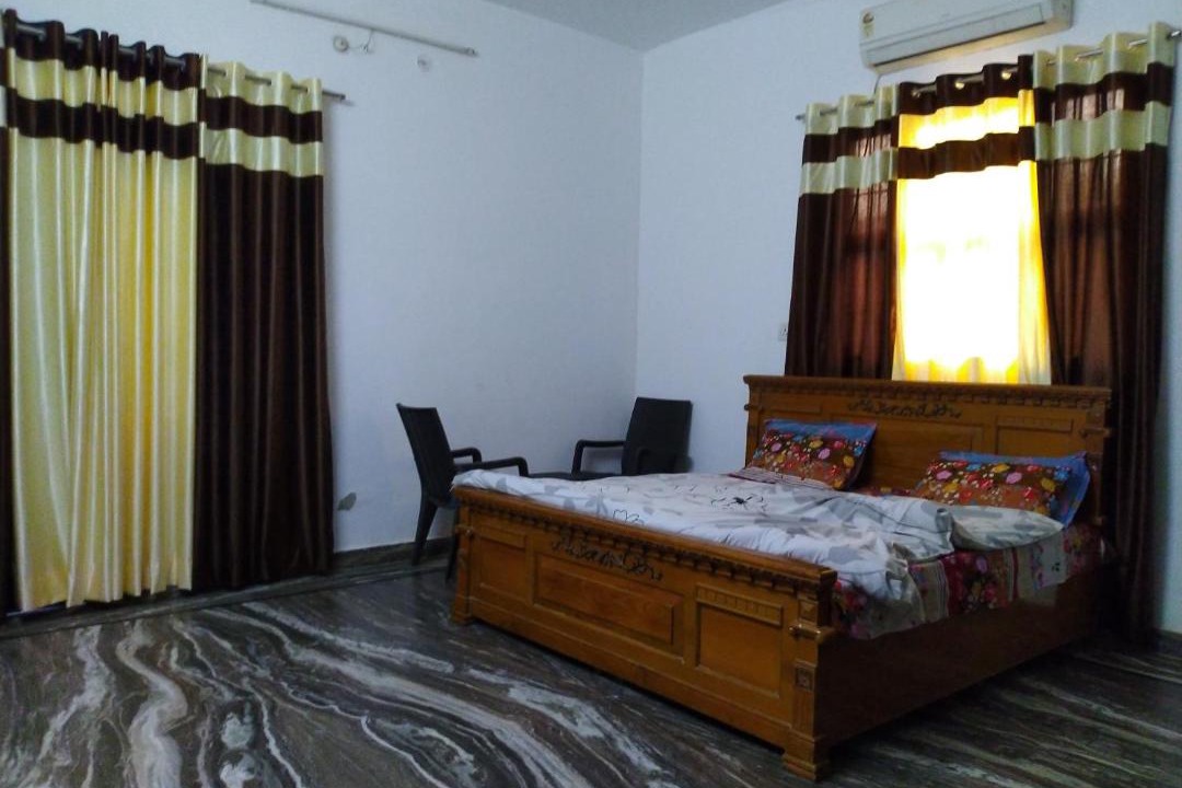 Photo of Bedroom in Taj Ganj