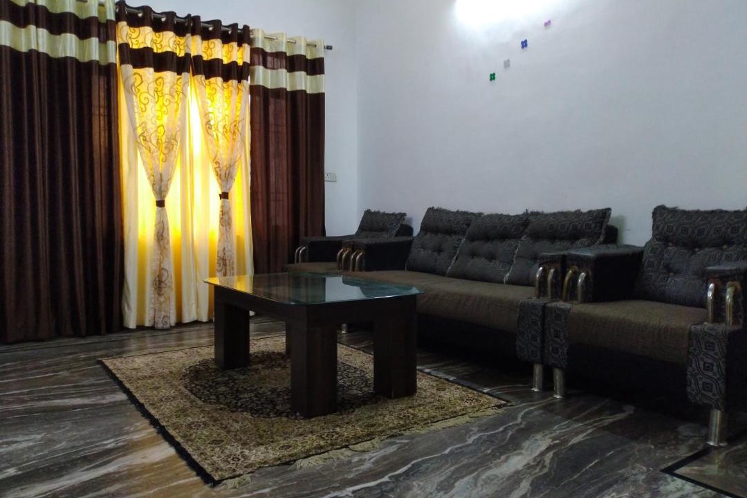 Photo of Livingroom in Taj Ganj