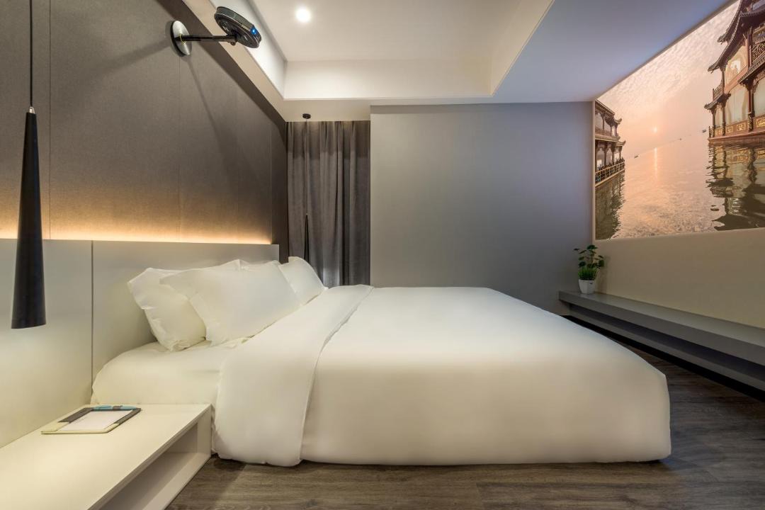 Photo of Bedroom in Qianjiang New Town