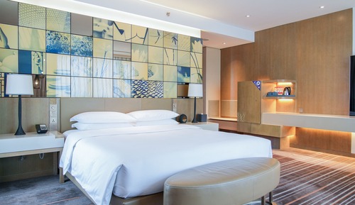 Premium Room, 1 King Bed