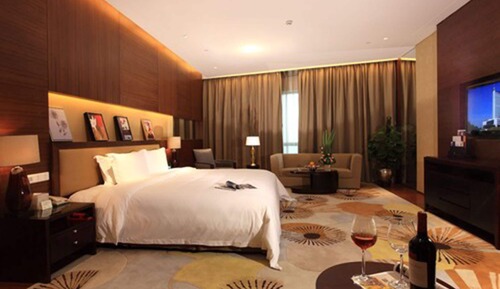 Deluxe Suite