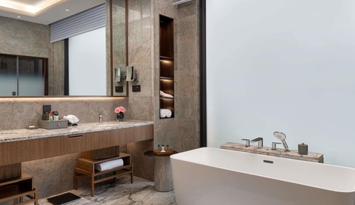 VILLA EXCLUSIVE SUITE,  1 King Size Bed, Private Swimming Pool, Private Balcony, Mountain View