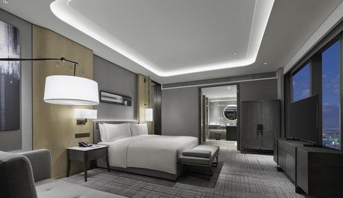 KING DELUXE ROOM