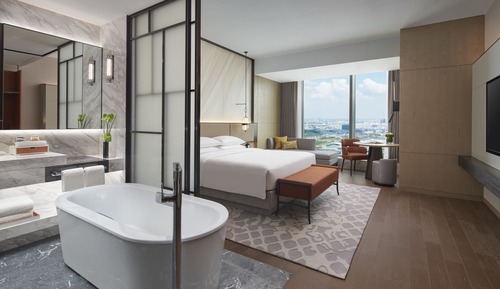 Standard Room, 1 King Bed