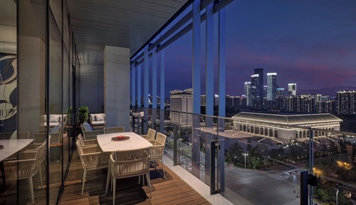 Premium Suite King with Balcony
