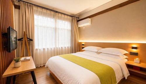 Comfort Triple Room