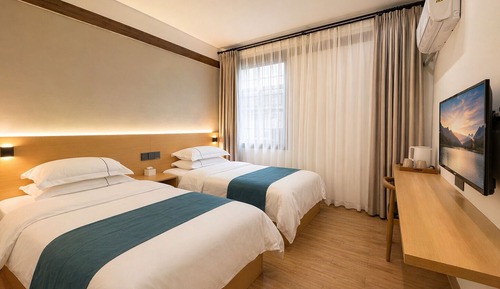 Comfort Twin Room
