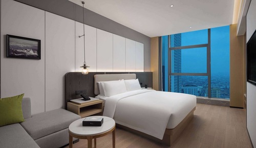 Premier Room, 1 King Bed, Non Smoking, City View