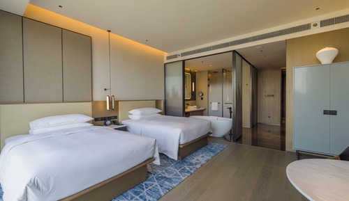 Executive Room, 2 Twin Beds, City View
