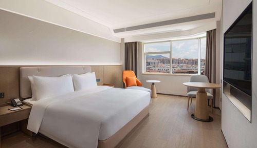 Superior Room, 1 King Bed, Non Smoking, City View