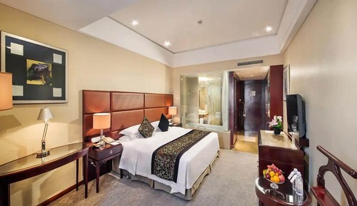 Superior Room, 1 King Bed