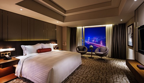 Executive Deluxe Suite