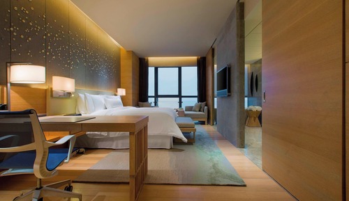 Executive Deluxe King Room