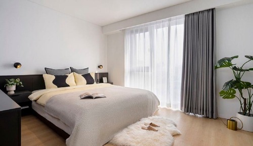 Exquisite One-Bedroom Apartment Family Room