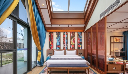 Luxury Suite