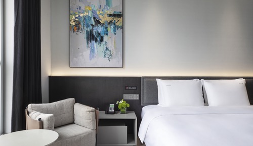 Standard Room, 1 King Bed