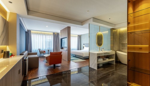 Suite, 1 King Bed