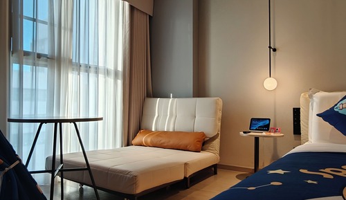 Family Triple Room, 1 Queen Bed with Sofa bed, Non Smoking, City View