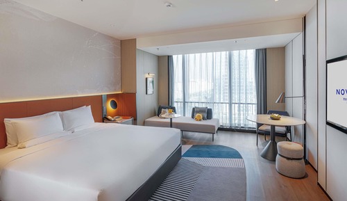 Deluxe Room, 1 King Bed
