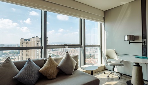 Executive Room, 1 King Bed, City View