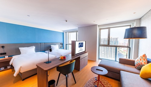 Suite, 1 King Bed (Additional Living Area)