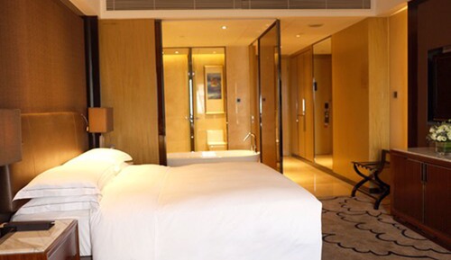 King Hilton Deluxe